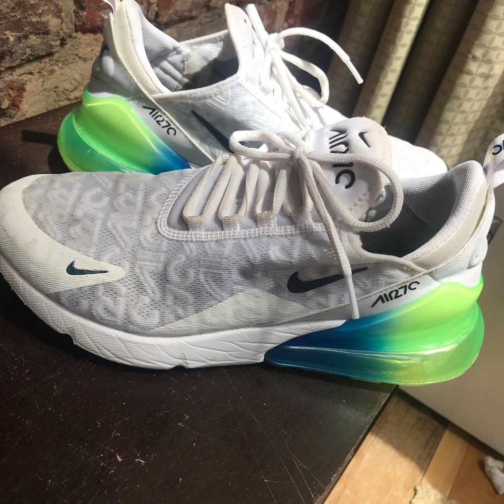 Nike air maxs